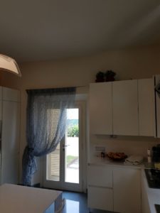 tende per porta finestra in cucina RIF: TC57